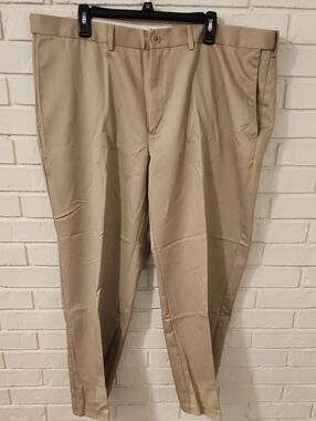 Haggar Men's Tan Flat-Front Chinos